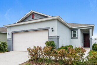 7729 Sunshine Bridge Ave in Gibsonton, FL - Foto de edificio - Building Photo