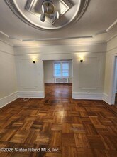 164 Cromwell Ave in Staten Island, NY - Foto de edificio - Building Photo