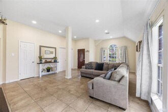 15703 W Astern Dr in Crosby, TX - Building Photo - Building Photo