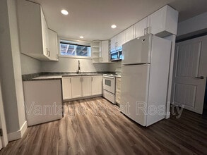 1480-1480 Flemish St in Kelowna, BC - Building Photo - Building Photo