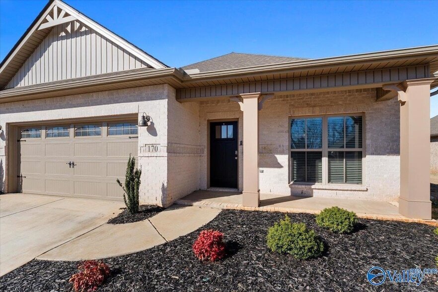 170 Rosemary Ayers Dr in Madison, AL - Building Photo