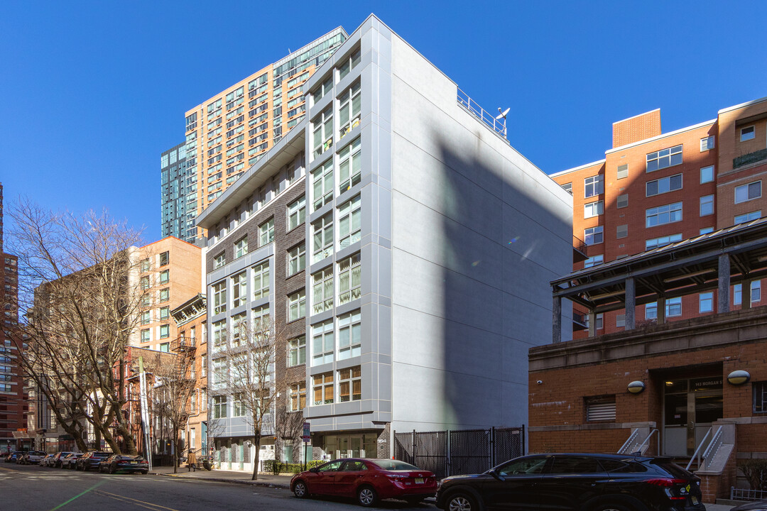 Ivy House in Jersey City, NJ - Building Photo