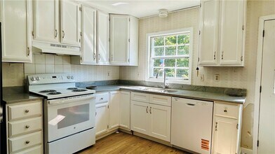 115 Collins Dr in Oneonta, NY - Building Photo - Building Photo