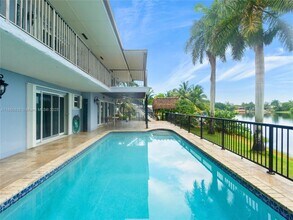 8034 SW 199th Terrace in Cutler Bay, FL - Building Photo - Building Photo