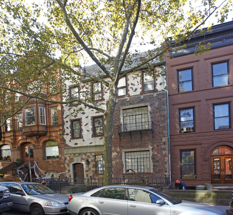 874 President St in Brooklyn, NY - Building Photo