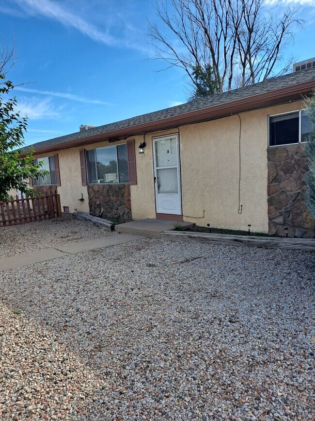 property at 2011 Zinno Blvd