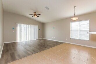 11515 Mountain Bay Dr in Riverview, FL - Building Photo - Building Photo