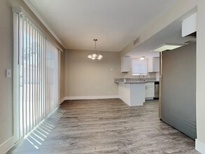 8236 Hercules Dr in Las Vegas, NV - Building Photo - Building Photo