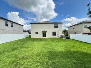 36046 Stable Wilk Ave in Zephyrhills, FL - Building Photo - Building Photo