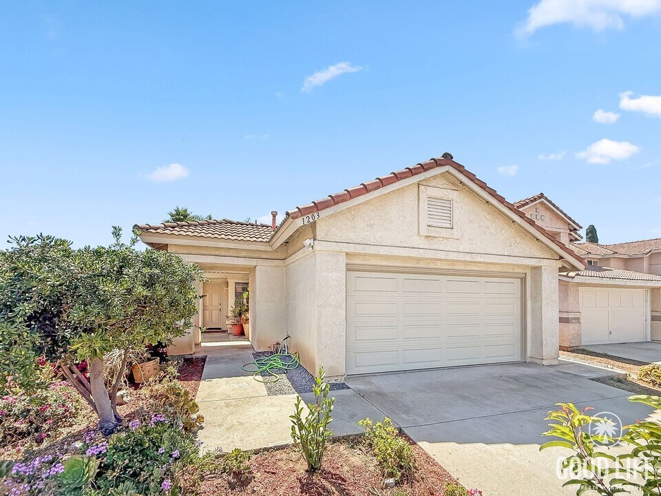 1203 Corte Cielo in San Marcos, CA - Building Photo