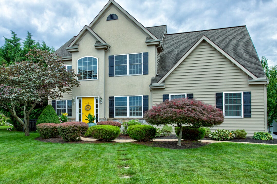 326 Darlington Ct in Lancaster, PA - Building Photo