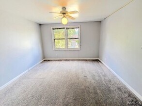 7 Robin Rd in Buffalo, NY - Building Photo - Building Photo