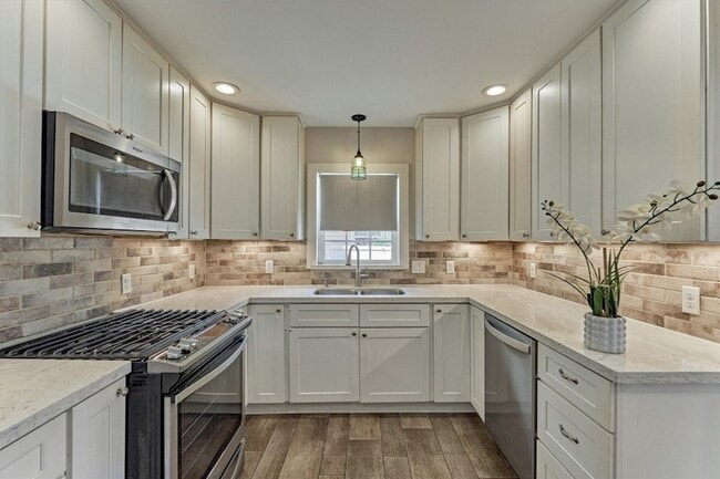 711 Granberry St in Humble, TX - Building Photo - Building Photo