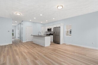 45 Windsor Rd in Cranston, RI - Building Photo - Building Photo