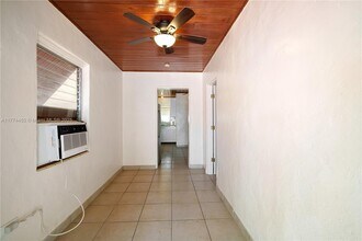 2262 NE 135th Terrace in North Miami Beach, FL - Building Photo - Building Photo
