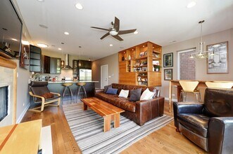 1518 W Chestnut St in Chicago, IL - Building Photo - Building Photo