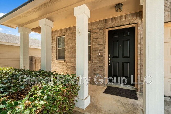 10411 Artesia Wells in Universal City, TX - Building Photo - Building Photo