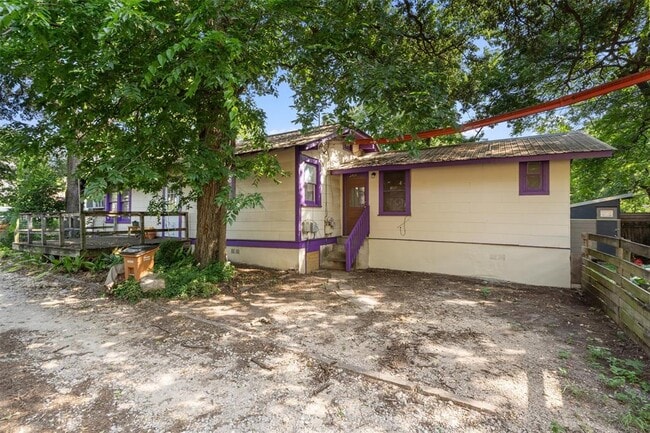 property at 3404 Grooms St