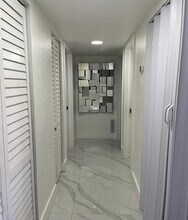7120 Fairway Dr, Unit L05 in Miami Lakes, FL - Building Photo - Building Photo