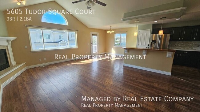 5605 Tudor Square Ct in Anchorage, AK - Building Photo - Building Photo