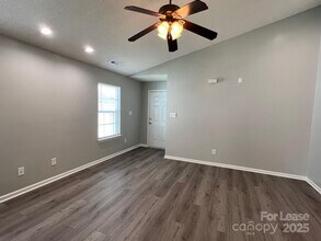 114 Peterborough Dr in Mooresville, NC - Building Photo - Building Photo