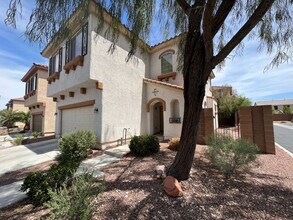 10624 Lessona St in Las Vegas, NV - Building Photo - Building Photo