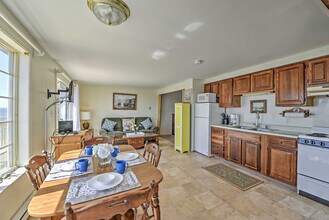 352 Shore Rd in Truro, MA - Building Photo - Building Photo