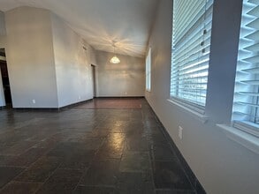 8745 Isola Dr in Las Vegas, NV - Building Photo - Building Photo