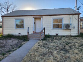 604 N Ohio Ave in Roswell, NM - Building Photo