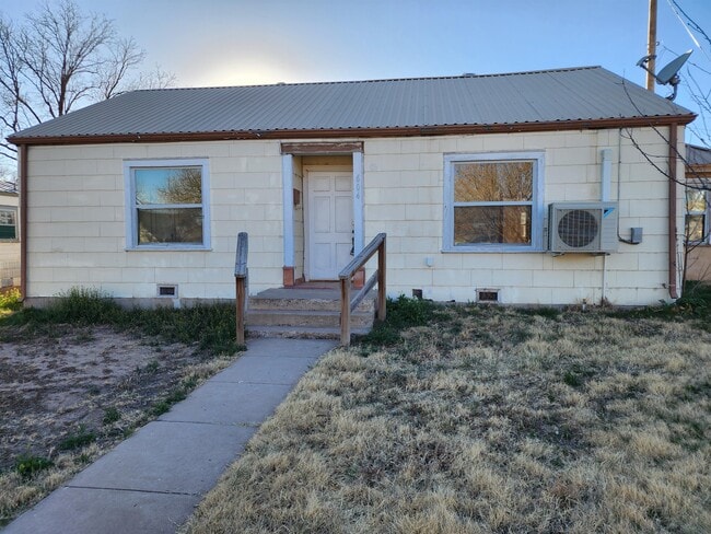 property at 604 N Ohio Ave