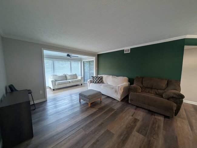 property at 1302 Natchez Trce