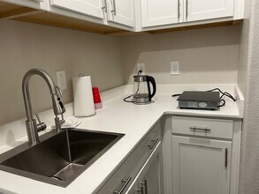 5208 Cardinal Ct in Antioch, CA - Foto de edificio - Building Photo