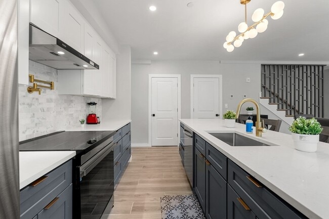 59 Perrin St in Boston, MA - Building Photo - Building Photo