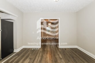 4996 West St in Forest Park, GA - Foto de edificio - Building Photo