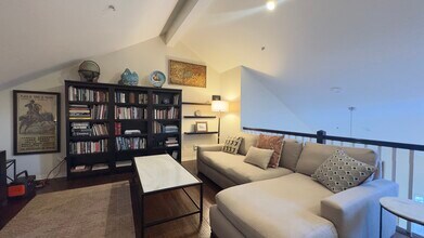 20641 Medley Ln in Topanga, CA - Building Photo - Building Photo