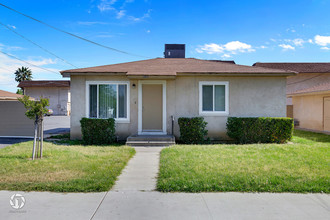 2305 Palm St in Bakersfield, CA - Building Photo - Other