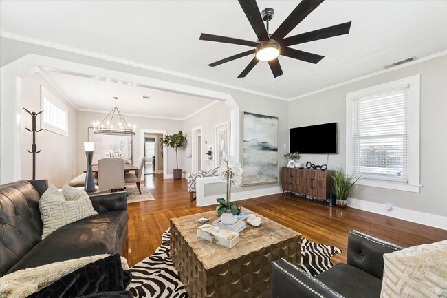 property at 3828 Seawall Blvd