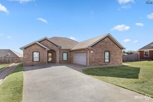 7 Freedom Cir in Wichita Falls, TX - Building Photo