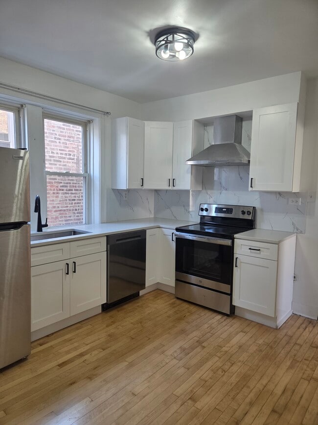 6433 N Hamilton Ave, Unit 3