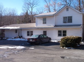 70 New Paltz Rd in Highland, NY - Building Photo - Building Photo