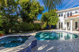 860 Park Dr E in Boca Raton, FL - Building Photo - Building Photo