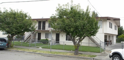 1140 E 22nd St in Oakland, CA - Building Photo - Building Photo