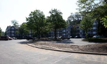 Camden Pointe Apartments in Durham, NC - Foto de edificio - Building Photo