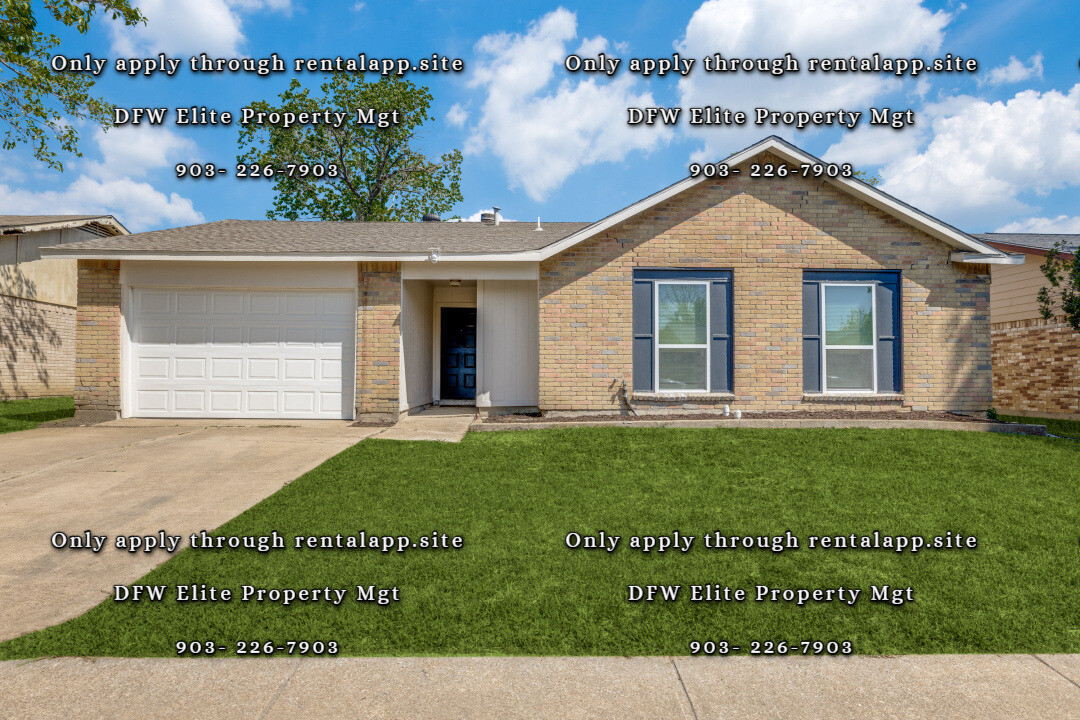 1417 Kitty Hawk Dr in Arlington, TX - Building Photo