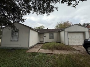 10614 Rosehaven Dr in Houston, TX - Building Photo - Building Photo