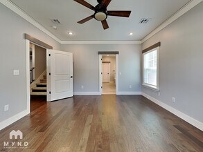 405 S Carl St in Siloam Springs, AR - Foto de edificio - Building Photo