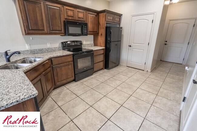 370 W Buena Vista Blvd in Washington, UT - Building Photo - Building Photo