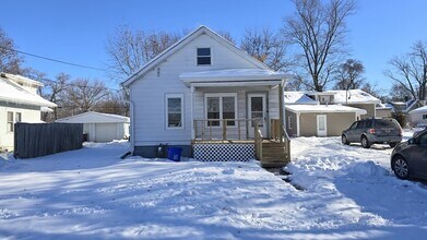 2914 Sewell St in Rockford, IL - Building Photo - Building Photo