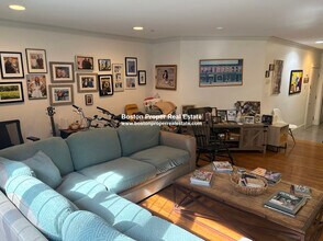 331 Beacon St, Unit 1 in Boston, MA - Building Photo - Building Photo