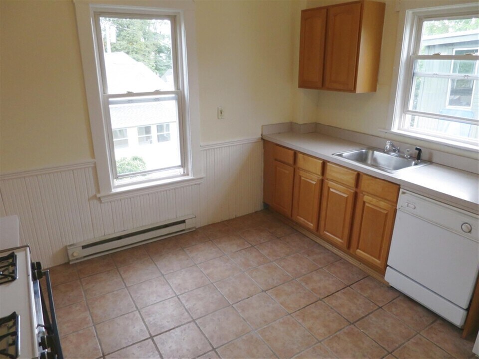 12 Charles E Ryan Rd in Somerville, MA - Building Photo
